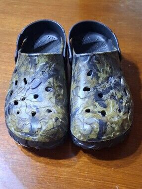 Men's Camouflage Clog Sandals - Olive/Black